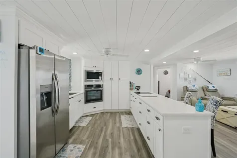 13700 Leslie Drive Hudson FL 34667