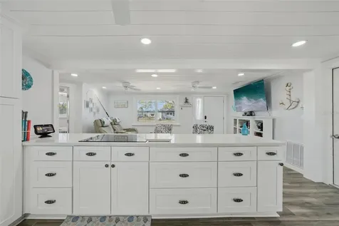 13700 Leslie Drive Hudson FL 34667