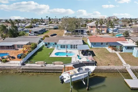 13700 Leslie Drive Hudson FL 34667