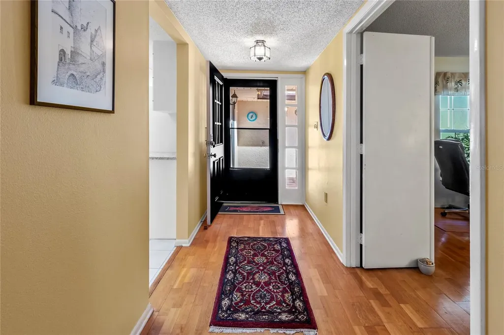 4660 La Jolla Drive Bradenton FL 34210