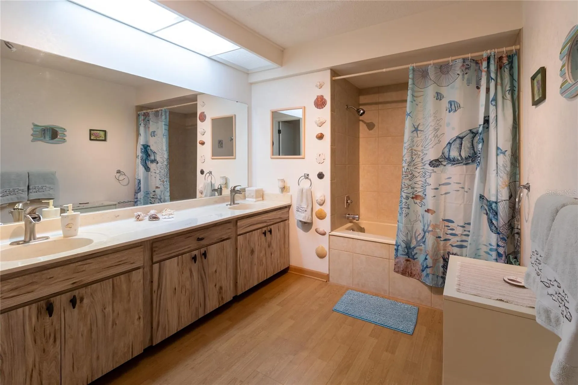 4660 La Jolla Drive Bradenton FL 34210