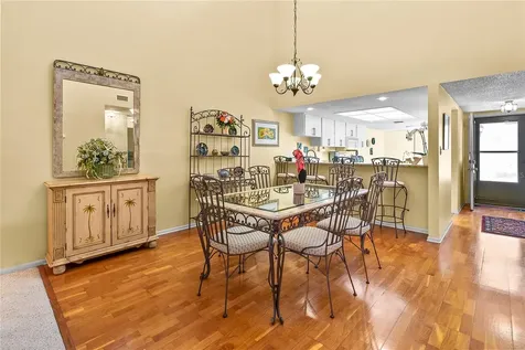 4660 La Jolla Drive Bradenton FL 34210