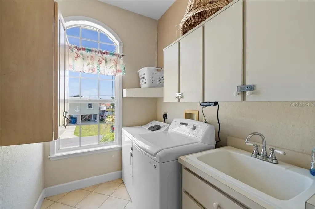4270 Carlos Court Hernando Beach FL 34607