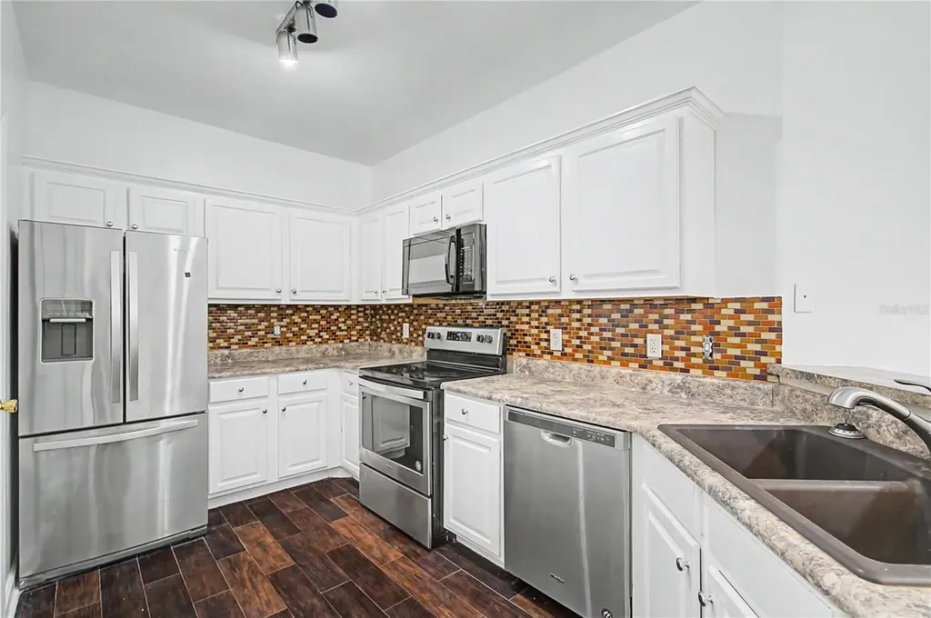 18111 Villa Creek Drive Tampa FL 33647