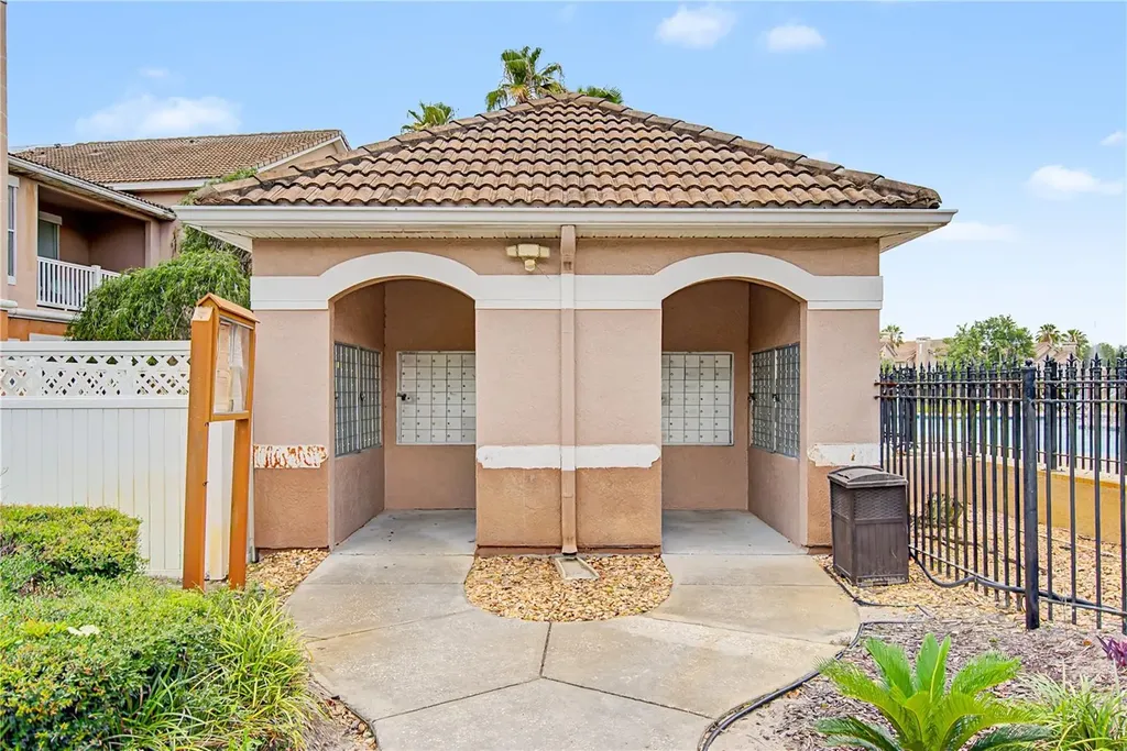 18111 Villa Creek Drive Tampa FL 33647