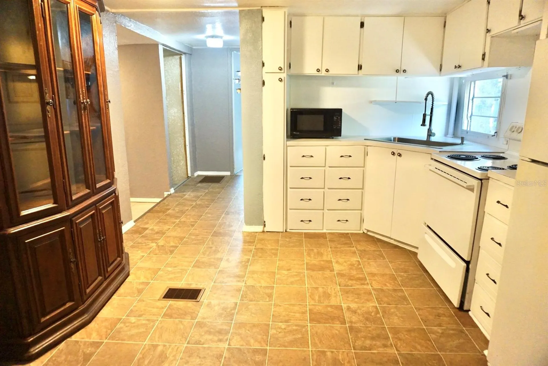980 7th Street NW Largo FL 33770