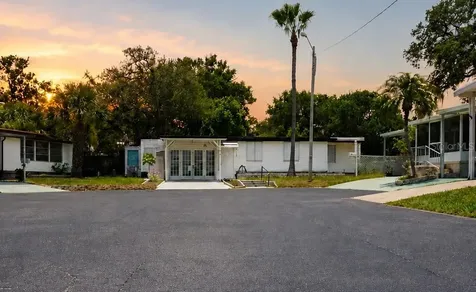 980 7th Street NW Largo FL 33770