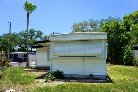 980 7th Street NW Largo FL 33770