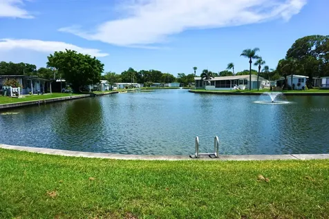 980 7th Street NW Largo FL 33770