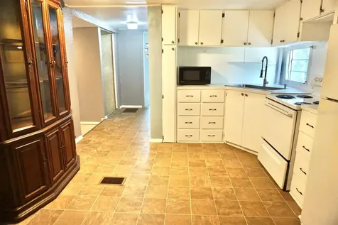 980 7th Street NW Largo FL 33770