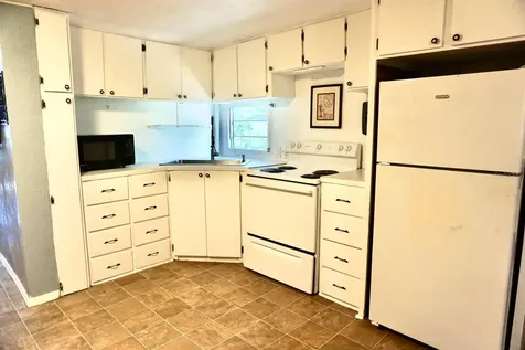 980 7th Street NW Largo FL 33770