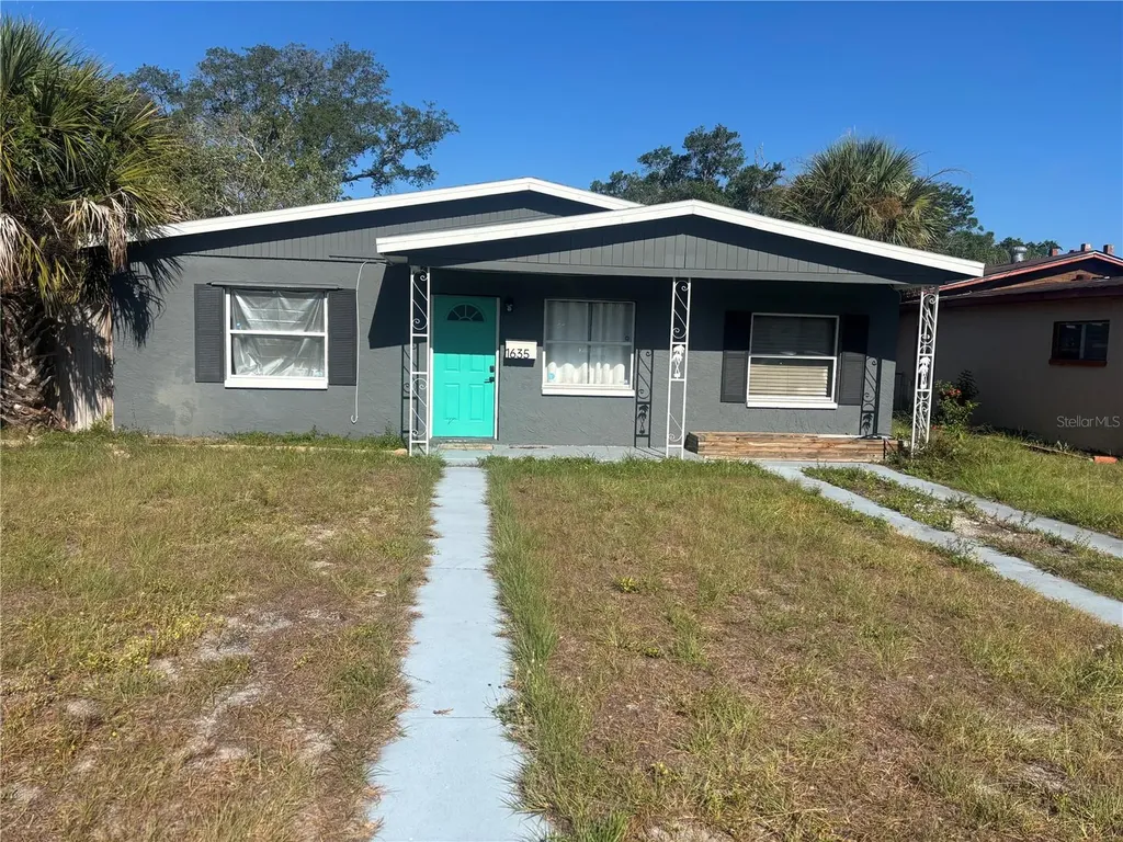 1635 40th Street S St Petersburg FL 33711