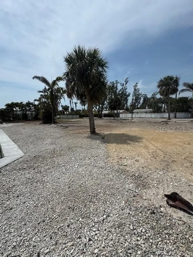 1285 Holiday Drive Englewood FL 34223