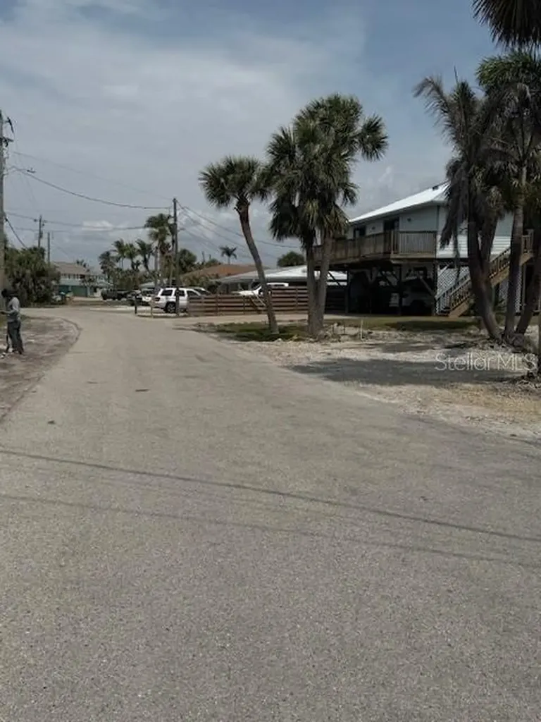 1285 Holiday Drive Englewood FL 34223