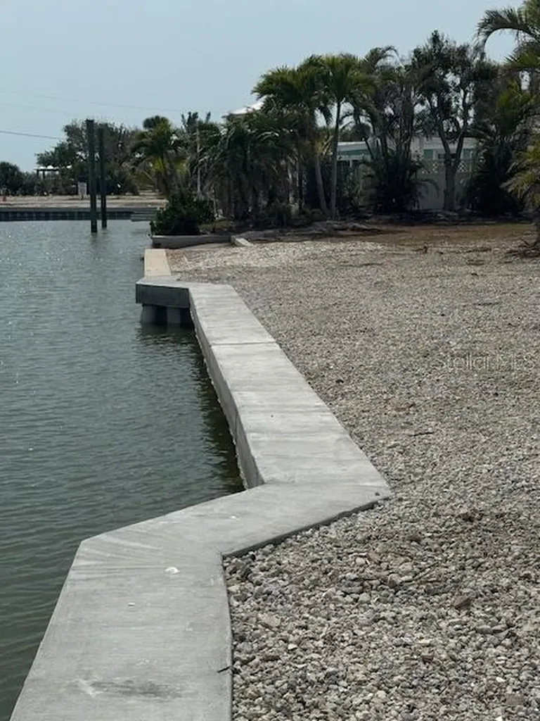 1285 Holiday Drive Englewood FL 34223