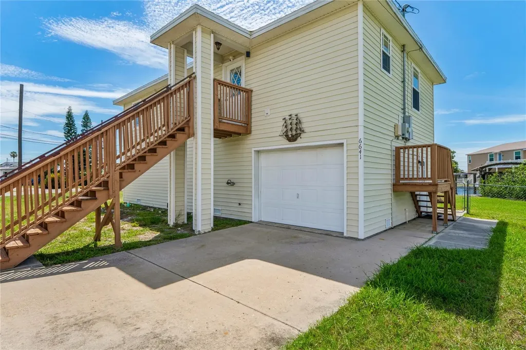 6641 Boatyard Drive Hudson FL 34667