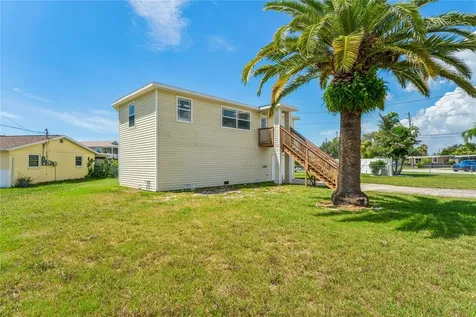 6641 Boatyard Drive Hudson FL 34667