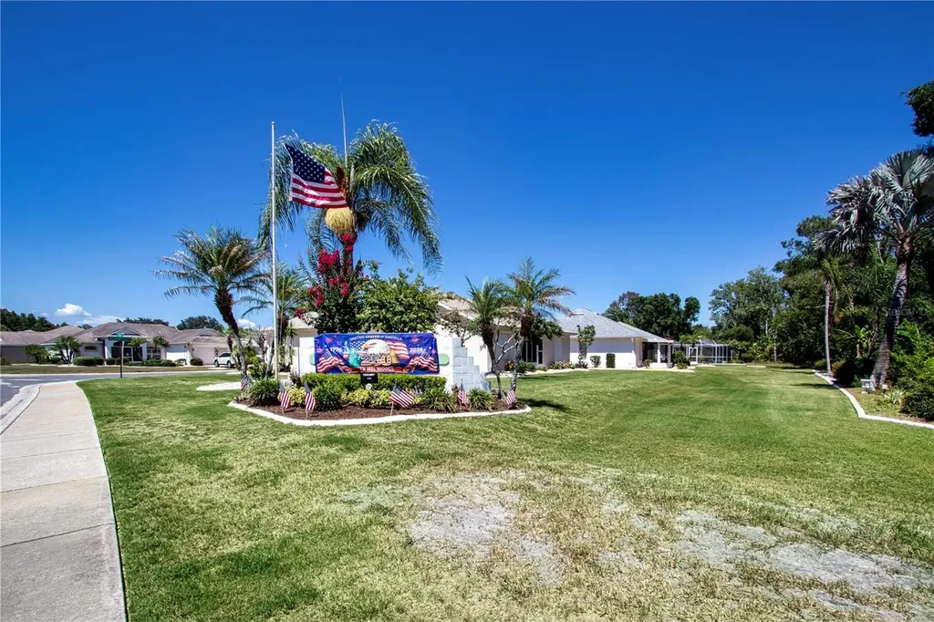 1624 Brookton Green Drive Sun City Center FL 33573