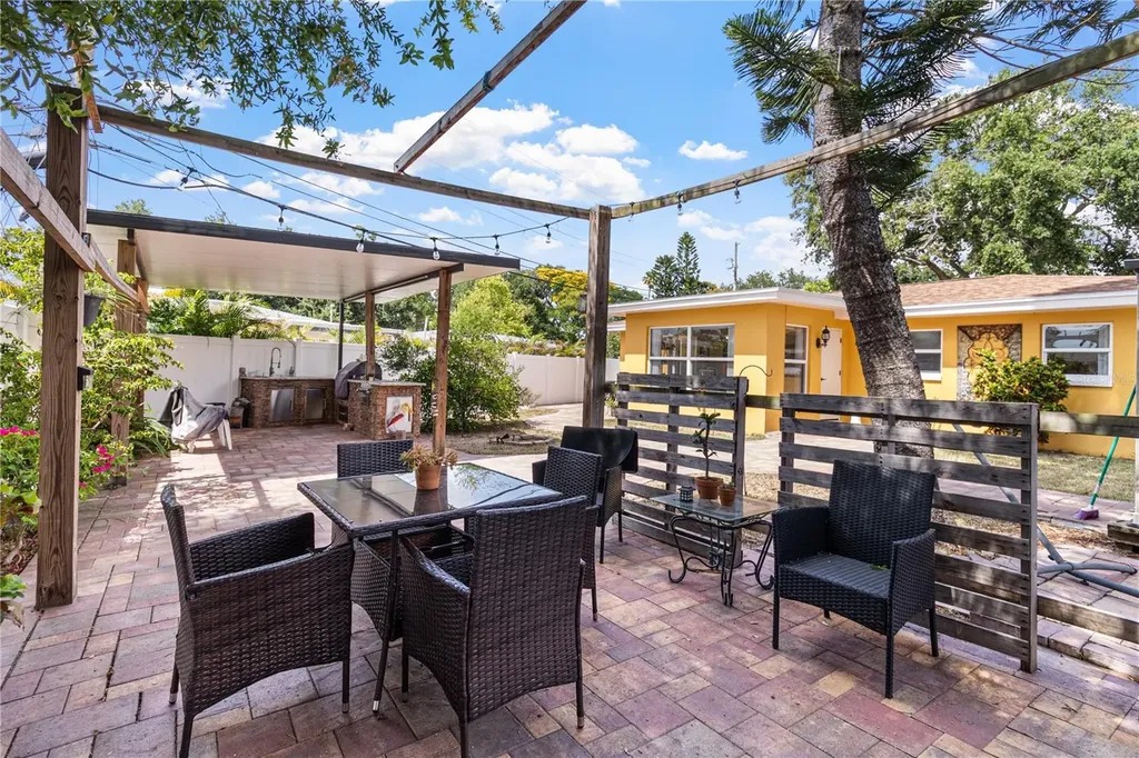 2042 Isabelle Street Largo FL 33774