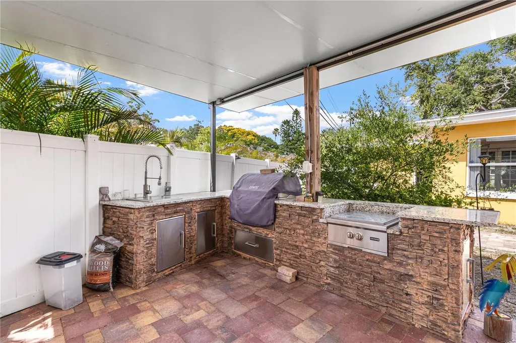 2042 Isabelle Street Largo FL 33774
