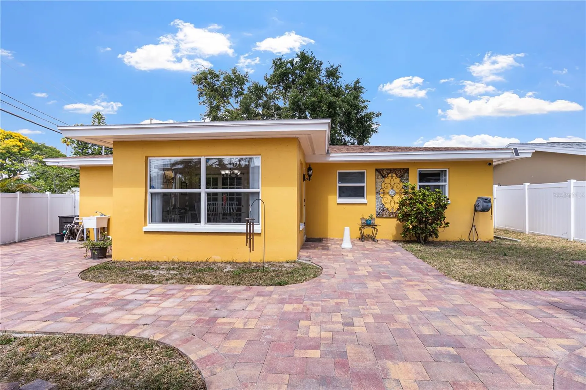 2042 Isabelle Street Largo FL 33774