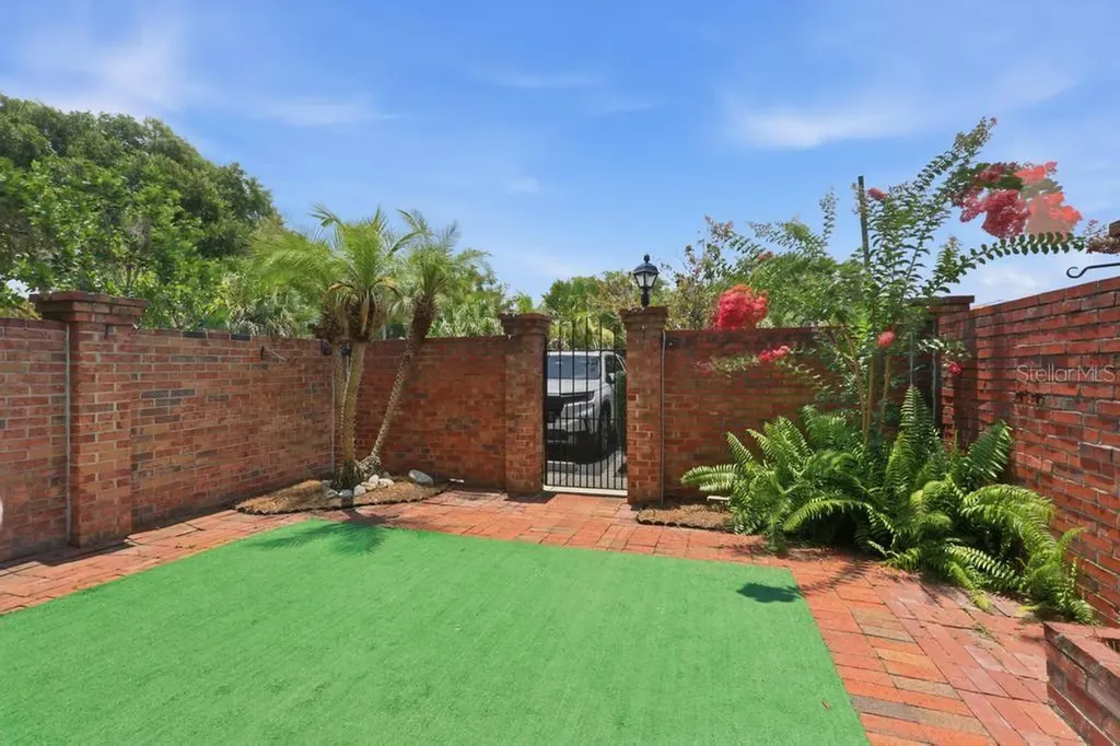 117 N Garfield Avenue Deland FL 32724