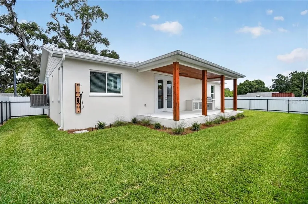412 17th Avenue W Palmetto FL 34221