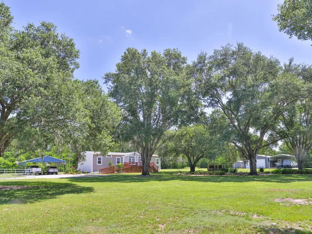 8700 Heather Drive Zephyrhills FL 33540