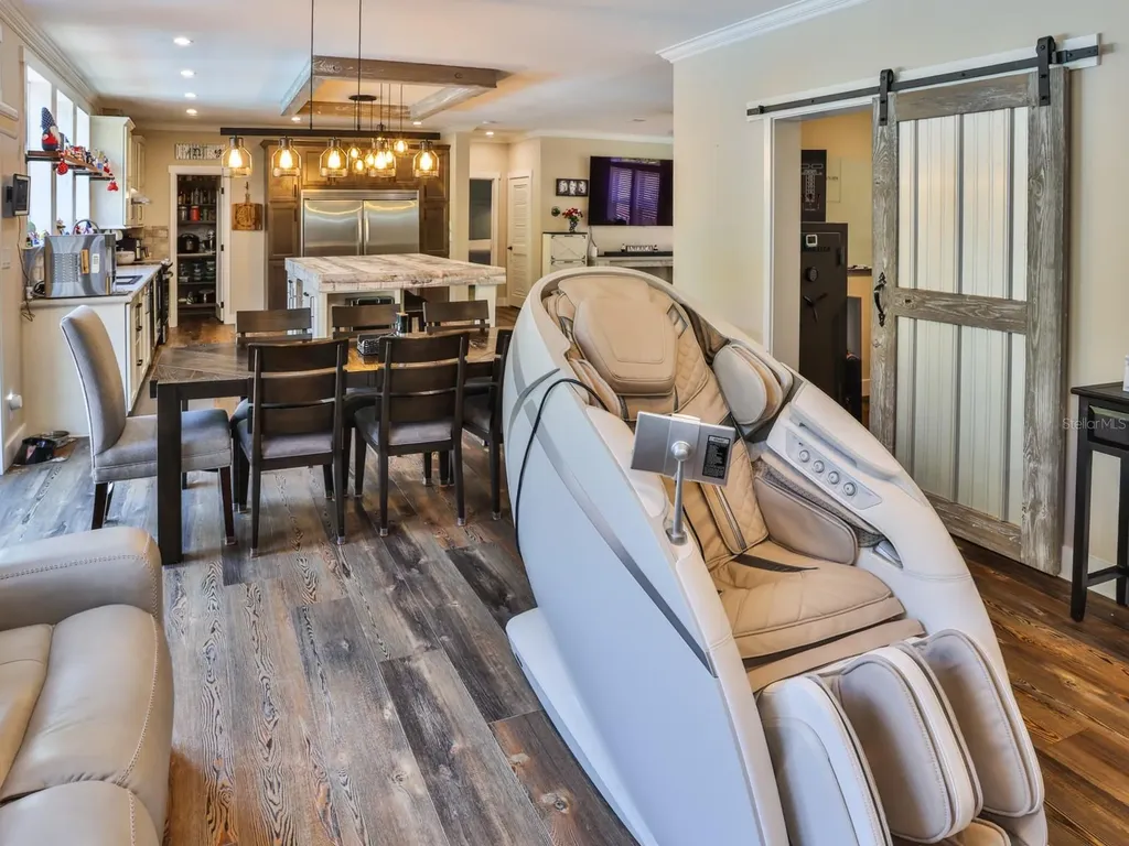 8700 Heather Drive Zephyrhills FL 33540