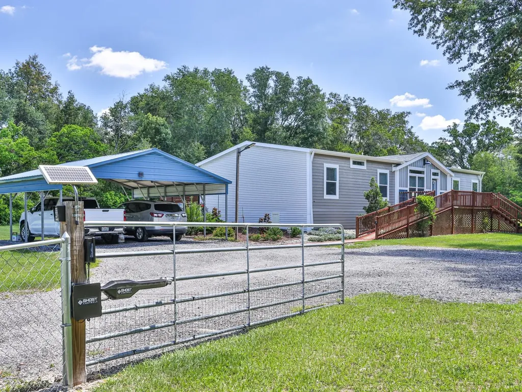 8700 Heather Drive Zephyrhills FL 33540