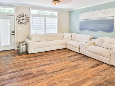 8700 Heather Drive Zephyrhills FL 33540