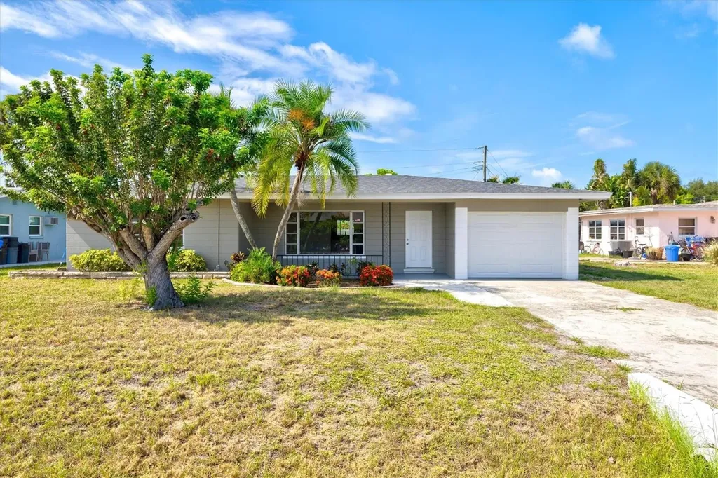 106 Aurora Street E Venice FL 34285