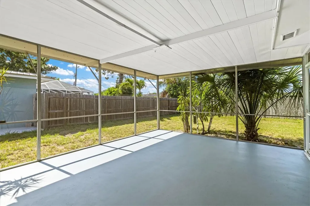 106 Aurora Street E Venice FL 34285