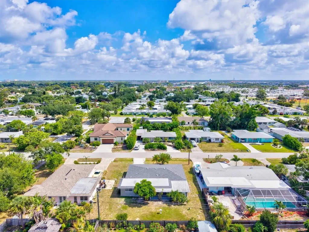 106 Aurora Street E Venice FL 34285