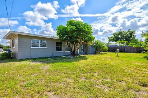 106 Aurora Street E Venice FL 34285