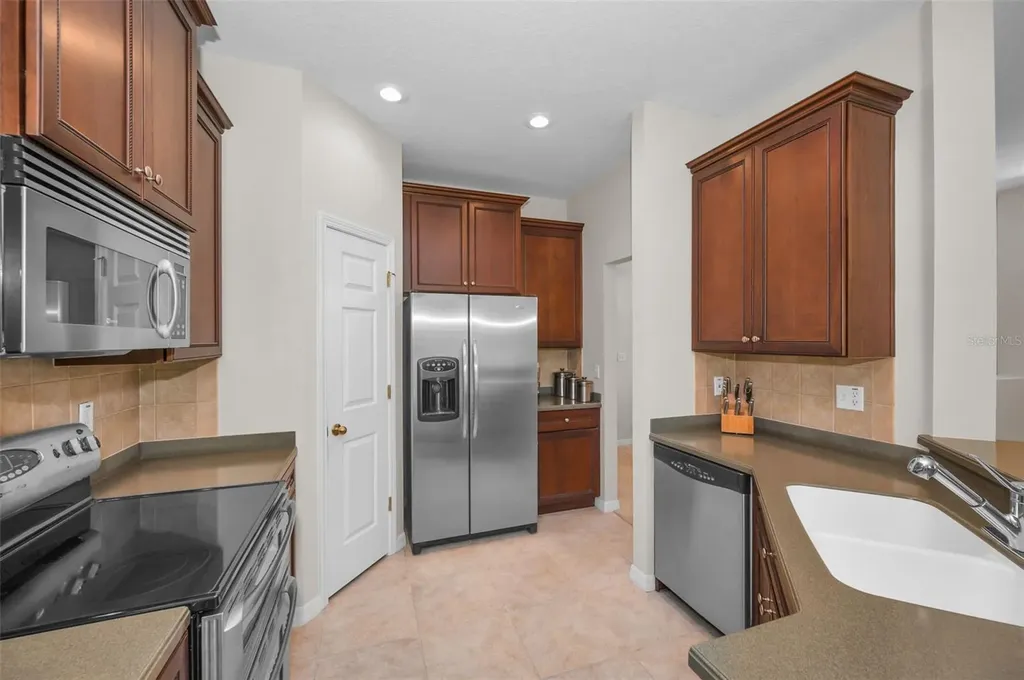 8525 Shallow Creek New Port Richey FL 34653