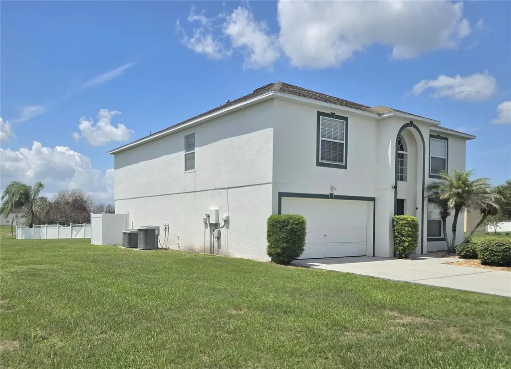 145 Vista View Avenue Eagle Lake FL 33839