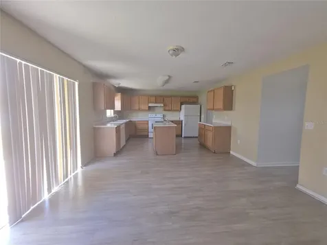 145 Vista View Avenue Eagle Lake FL 33839