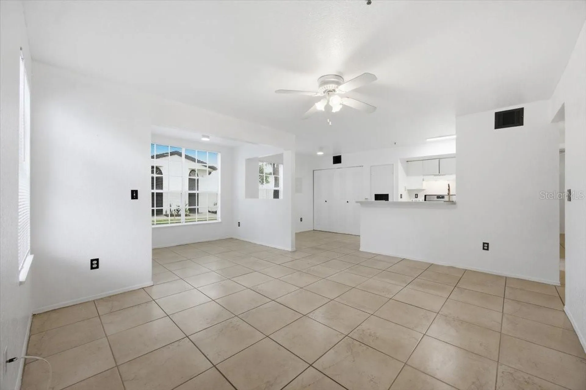 1602 Columbia Arms Circle Kissimmee FL 34741