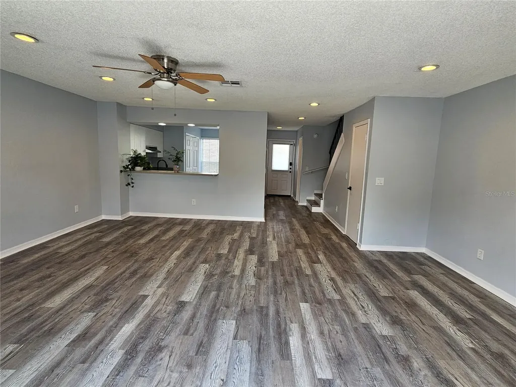 13817 Stone Mill Way Tampa FL 33613