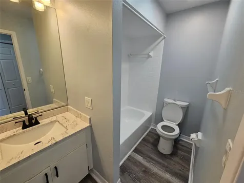 13817 Stone Mill Way Tampa FL 33613