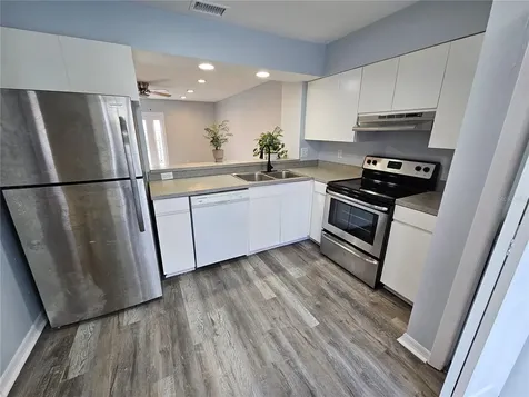 13817 Stone Mill Way Tampa FL 33613