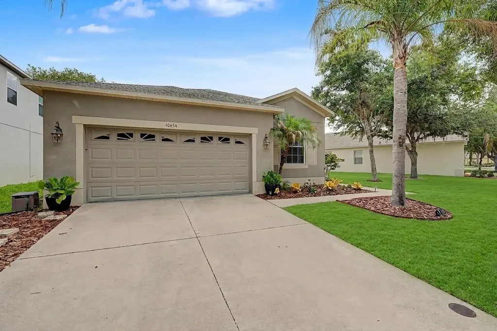 10634 Lucaya Drive Tampa FL 33647