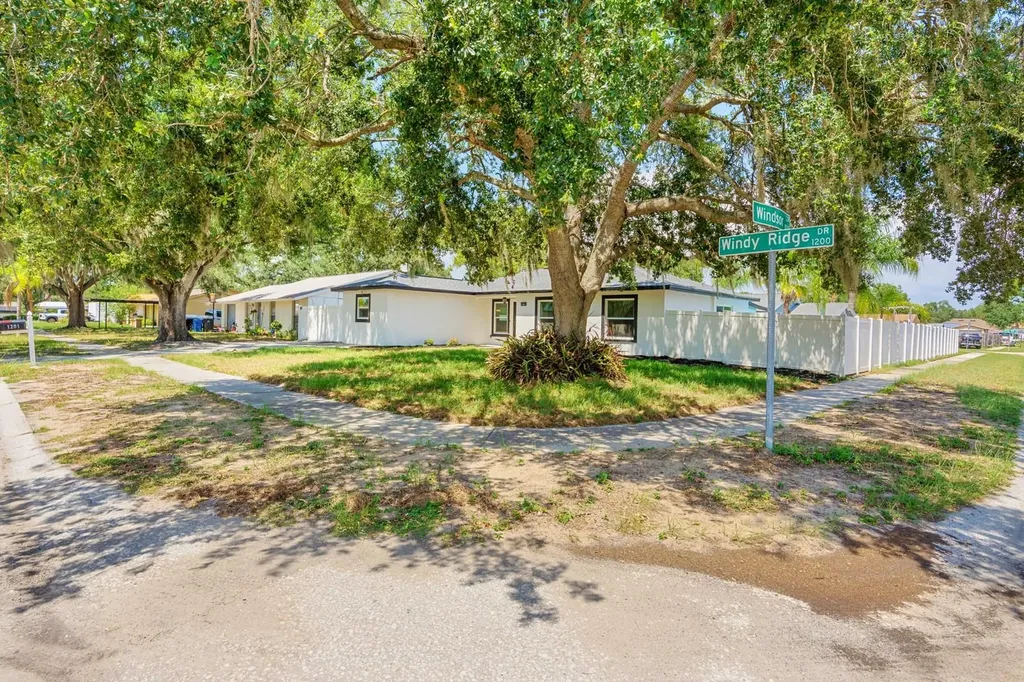 1201 Windy Ridge Drive Brandon FL 33510
