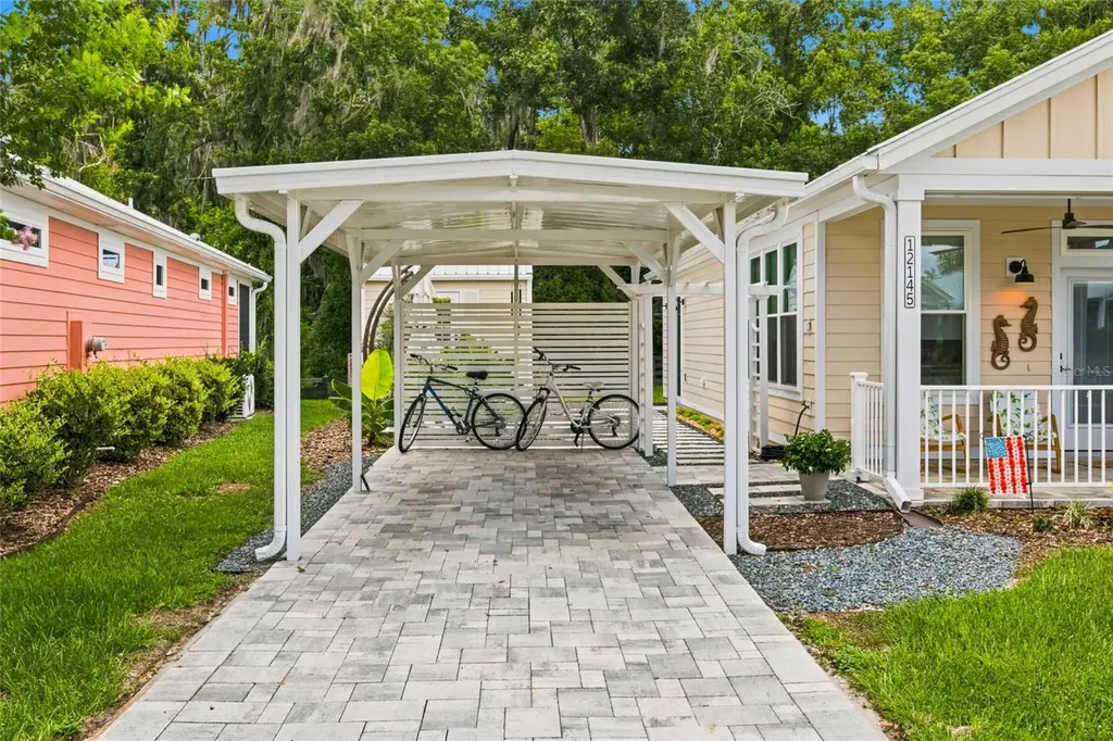 12145 Grand Oak Lane Oxford FL 34484