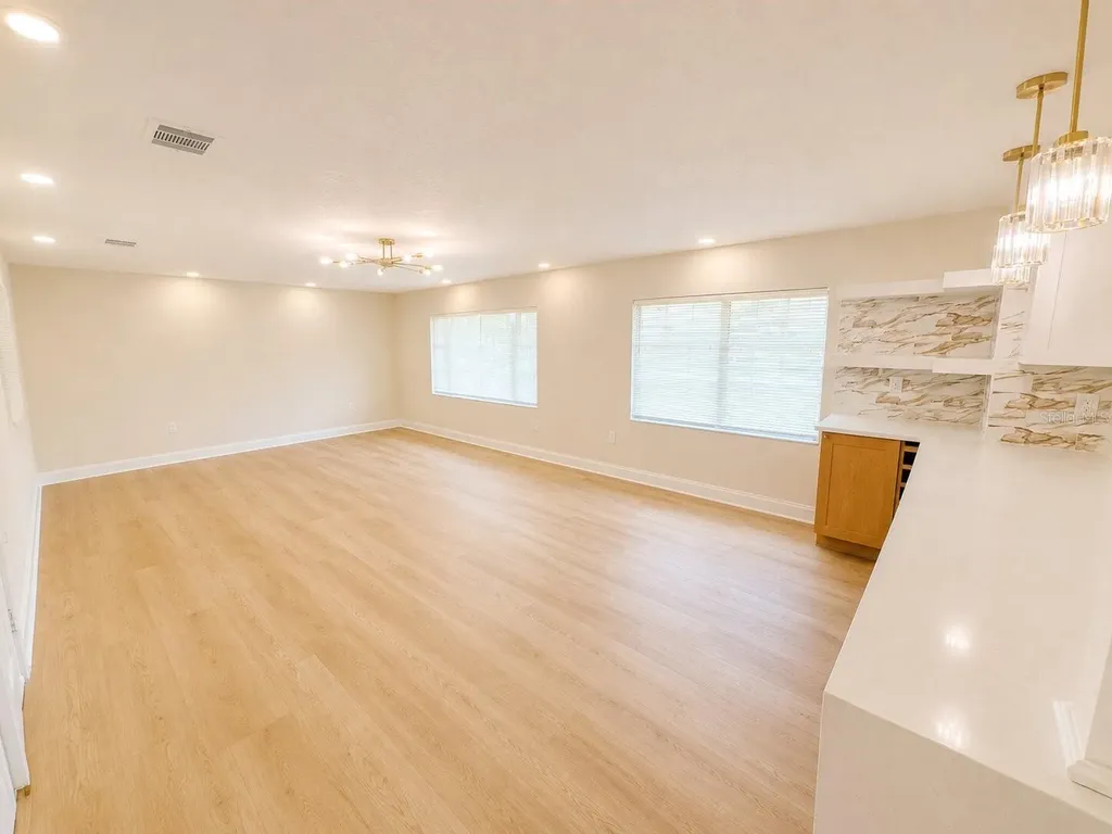 2605 E 17th Avenue Tampa FL 33605