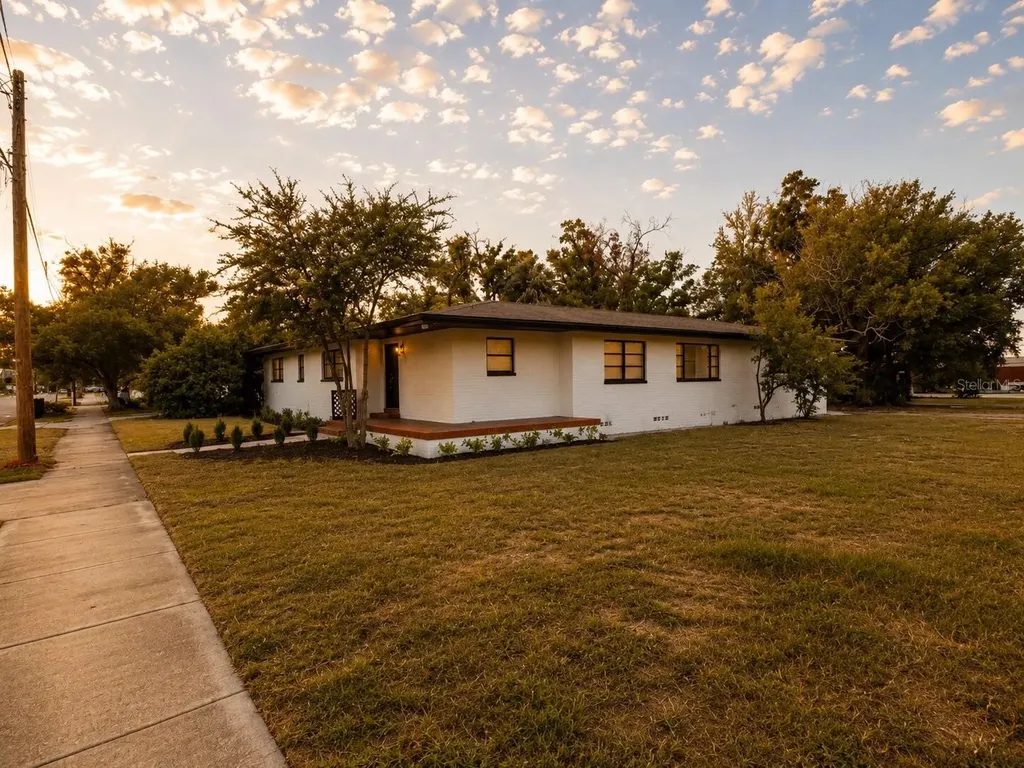 2605 E 17th Avenue Tampa FL 33605