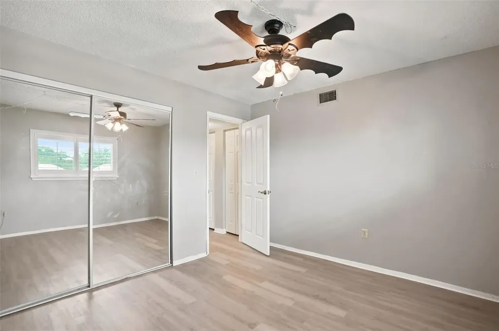 90 S Highland Avenue Tarpon Springs FL 34689