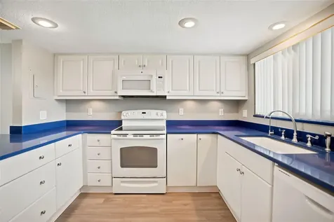 90 S Highland Avenue Tarpon Springs FL 34689