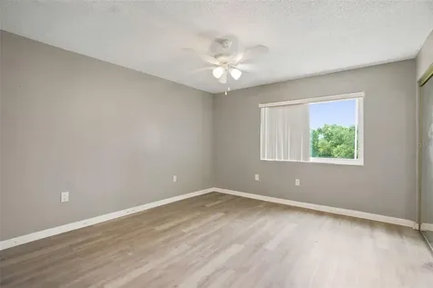 90 S Highland Avenue Tarpon Springs FL 34689